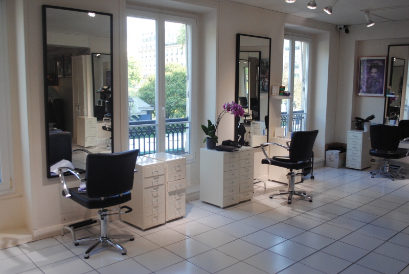 salon-coiffure-GATTIERES-min_floor-home-office-property-living-room-room-781228-pxhere.com